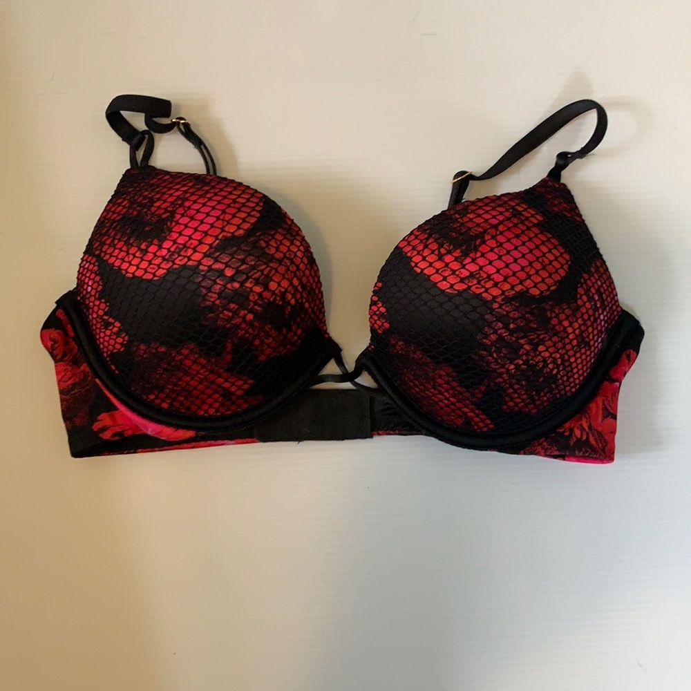 Victoria’s Secret Bombshell Plunge Bra - 34B